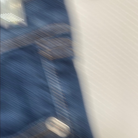 Rag & Bone Blue Ankle Cropped Jeans with Streamlined Silhouette - Picture 2 of 13